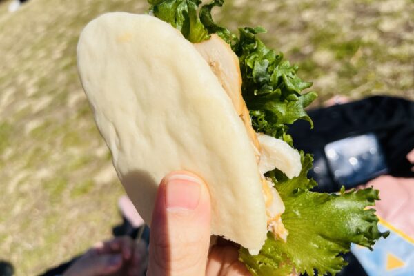 I bought lunch at Essenzite, a mobile bread shop.Part 1