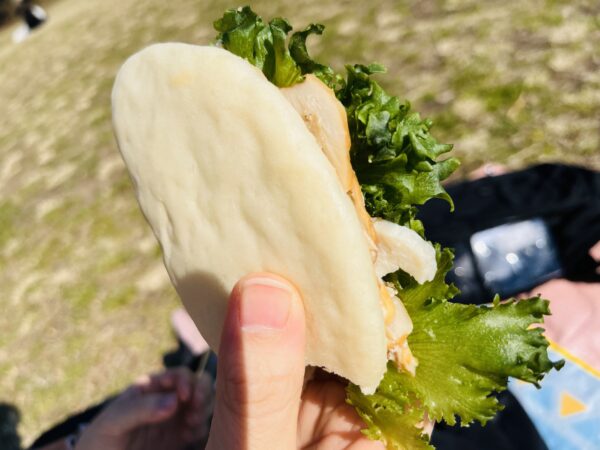 I bought lunch at Essenzite, a mobile bread shop.Part 1