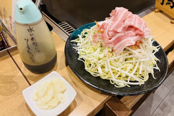 I ate avocado mentaiko cheese monja and garlic yakisoba at Tsukishima Monja Tomo.