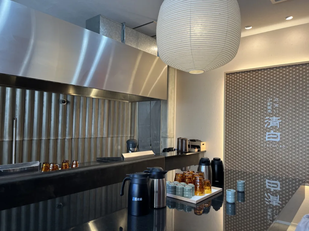 Granite tables and lanterns inside Seihaku