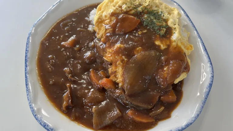 Omuhayashi lunch at cafe SILK RIVER Y&M (Shirakawa, Koto Ward)