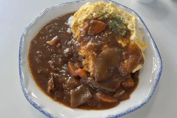 【江東区白河】cafe SILK RIVER Y&Mのオムハヤシを実食｜スパイス香るカレー×とろとろ卵が絶妙